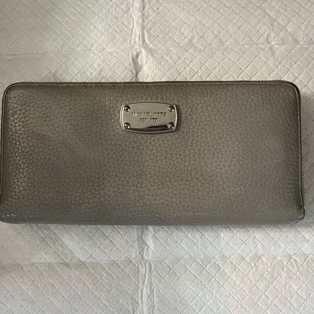 Michael Kors wallet. Could use a little cleaning